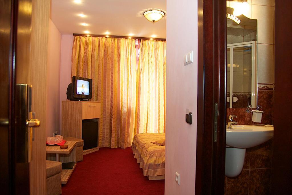 Pension Casa Dunarea Predeal Esterno foto