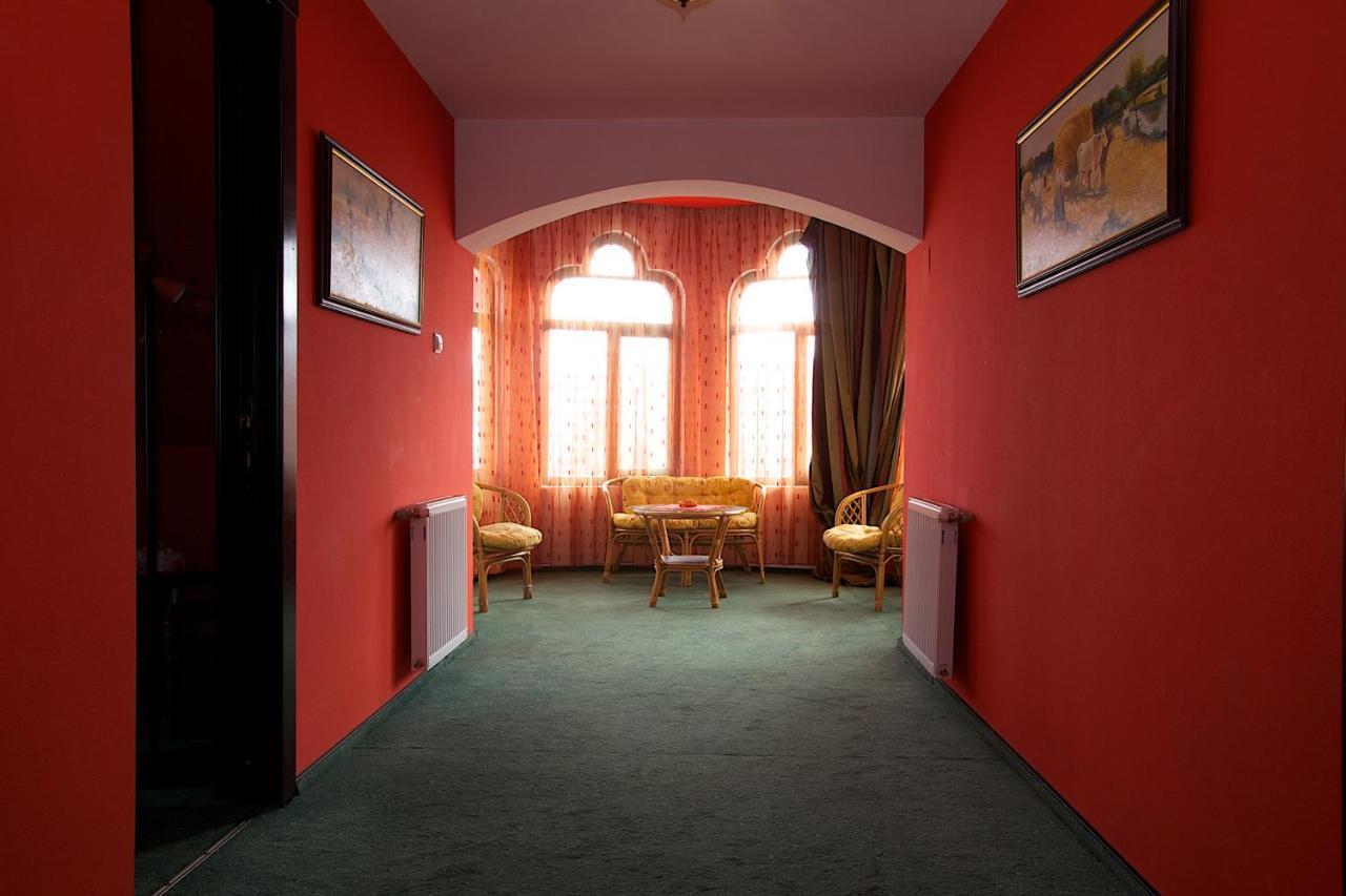 Pension Casa Dunarea Predeal Esterno foto